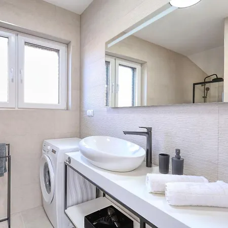 Privdate Willa Privlaka (Zadar)