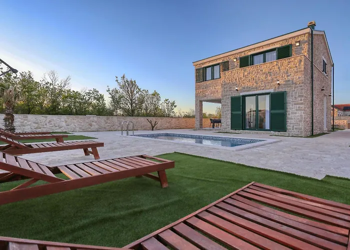 Privdate Villa