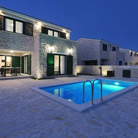 Privdate * Privlaka (Zadar)