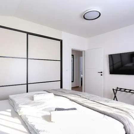 Privdate Villa *
